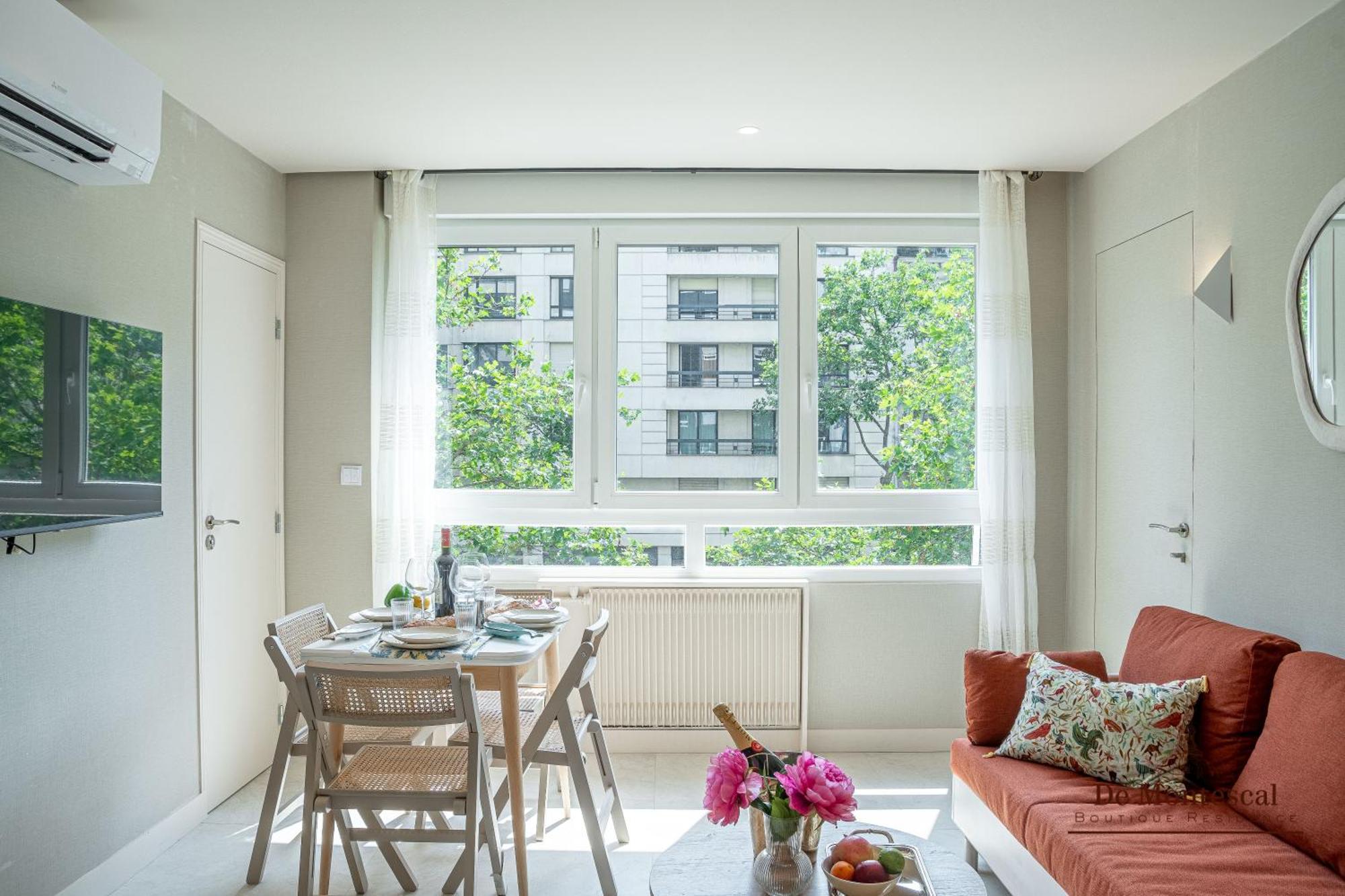 De Montescal - Hot Tub And Ac Cosy Apartment A Prime Location 40M2 Paris Luaran gambar