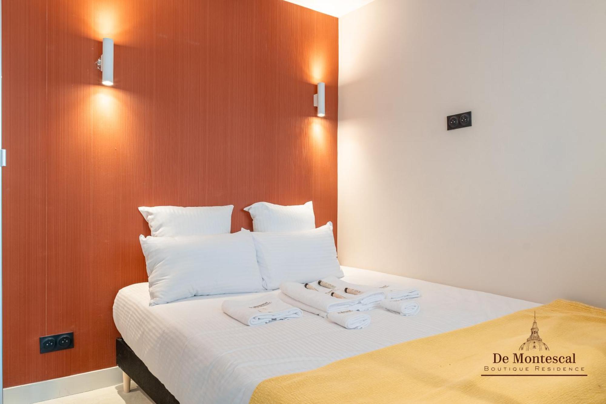 De Montescal - Hot Tub And Ac Cosy Apartment A Prime Location 40M2 Paris Luaran gambar