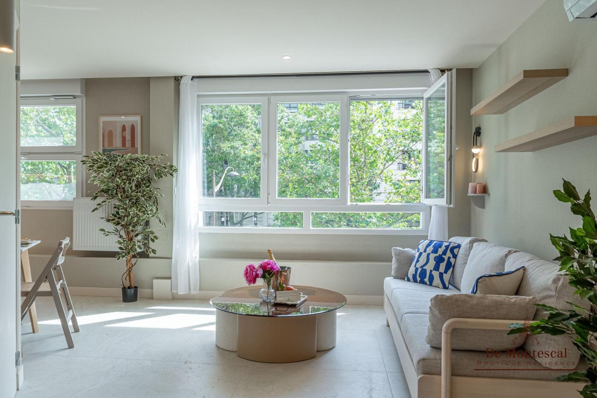 De Montescal - Hot Tub And Ac Cosy Apartment A Prime Location 40M2 Paris Luaran gambar
