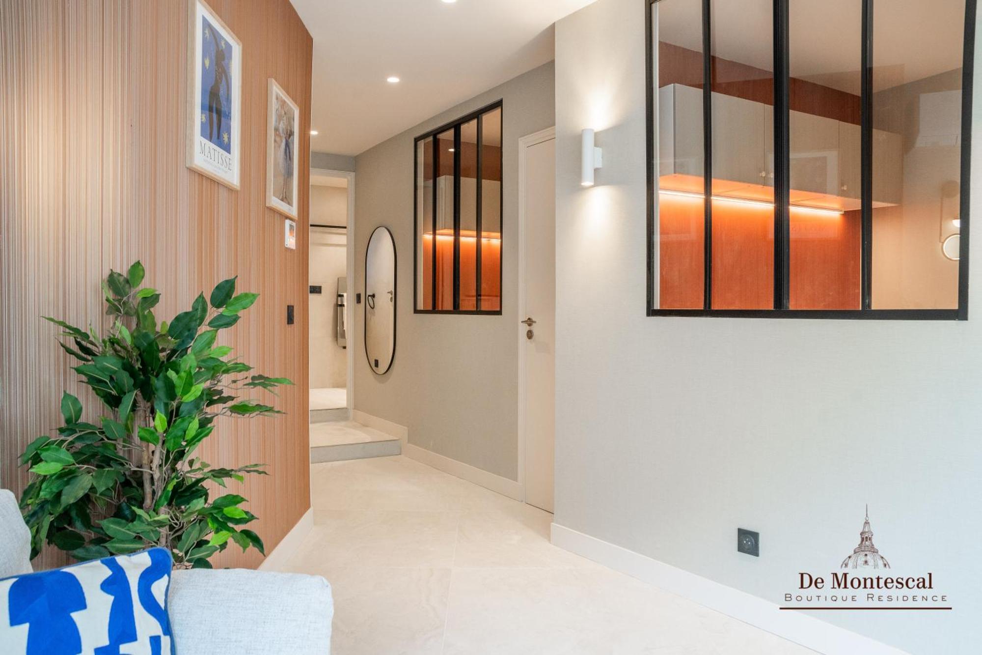 De Montescal - Hot Tub And Ac Cosy Apartment A Prime Location 40M2 Paris Luaran gambar