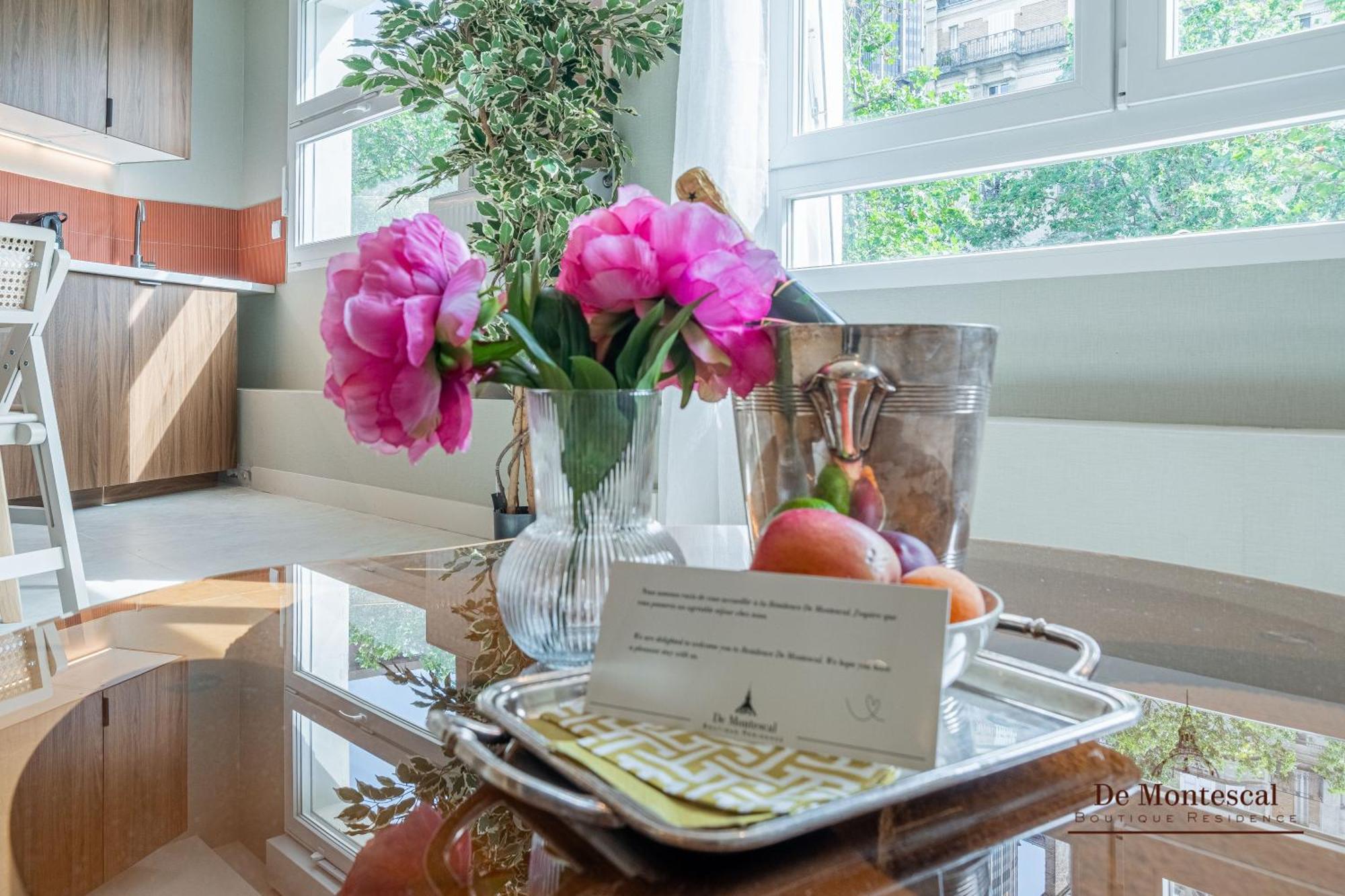 De Montescal - Hot Tub And Ac Cosy Apartment A Prime Location 40M2 Paris Luaran gambar