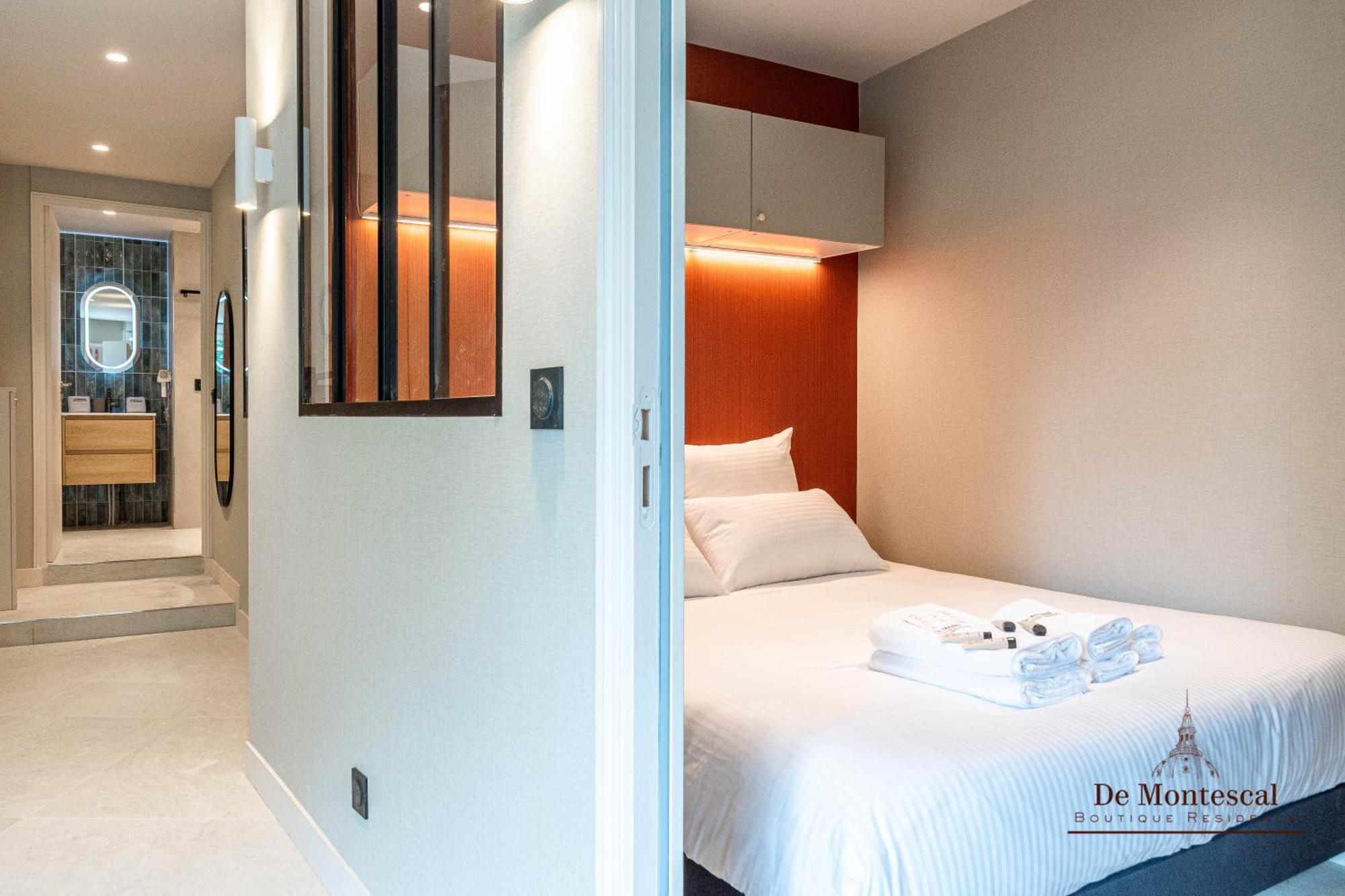 De Montescal - Hot Tub And Ac Cosy Apartment A Prime Location 40M2 Paris Luaran gambar