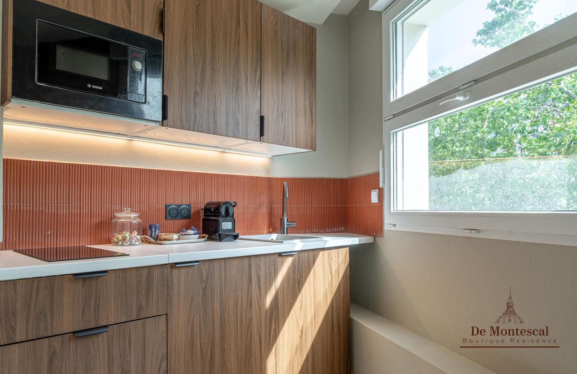 De Montescal - Hot Tub And Ac Cosy Apartment A Prime Location 40M2 Paris Luaran gambar
